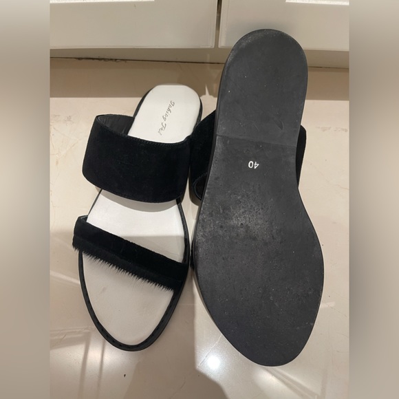 Black suede strap sandles in size 40 - Picture 2 of 4